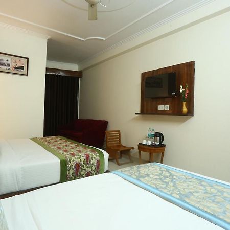 Hotel Earth Delhi  Ngoại thất bức ảnh
