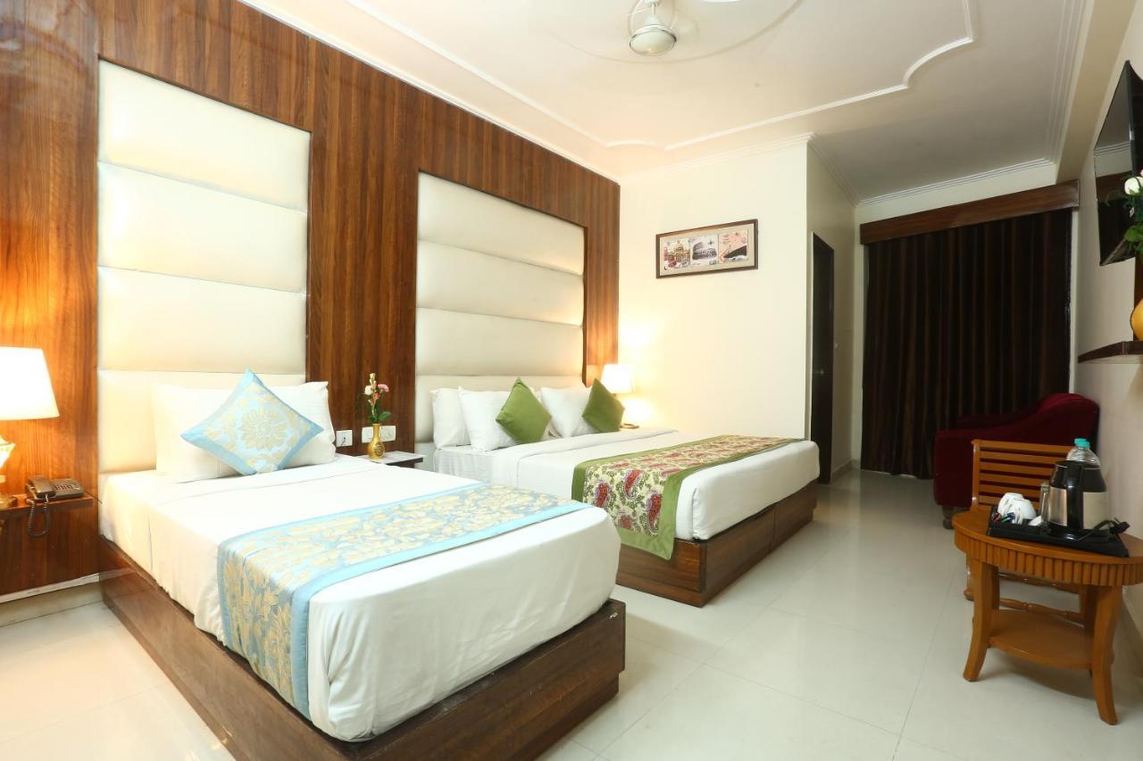 Hotel Earth Delhi  Ngoại thất bức ảnh