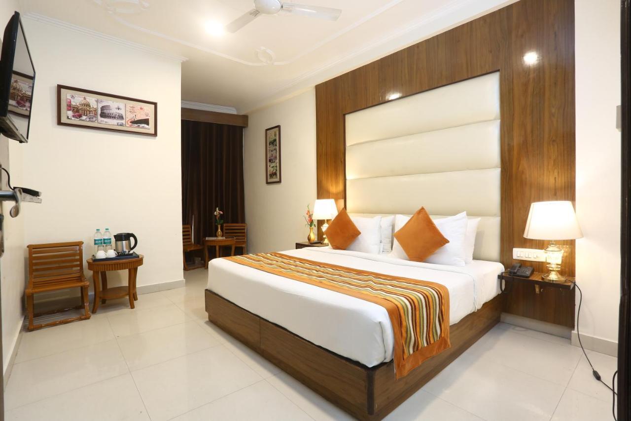 Hotel Earth Delhi  Ngoại thất bức ảnh