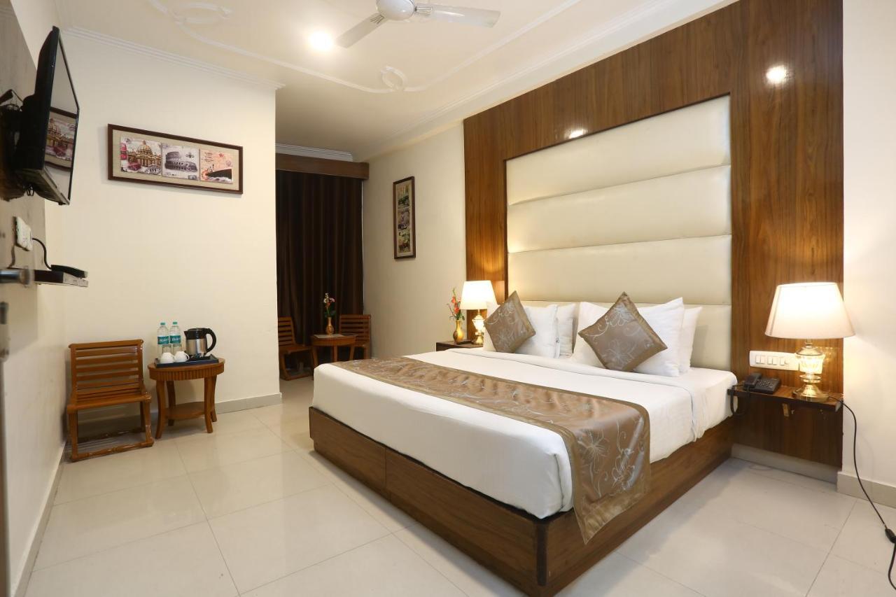 Hotel Earth Delhi  Ngoại thất bức ảnh