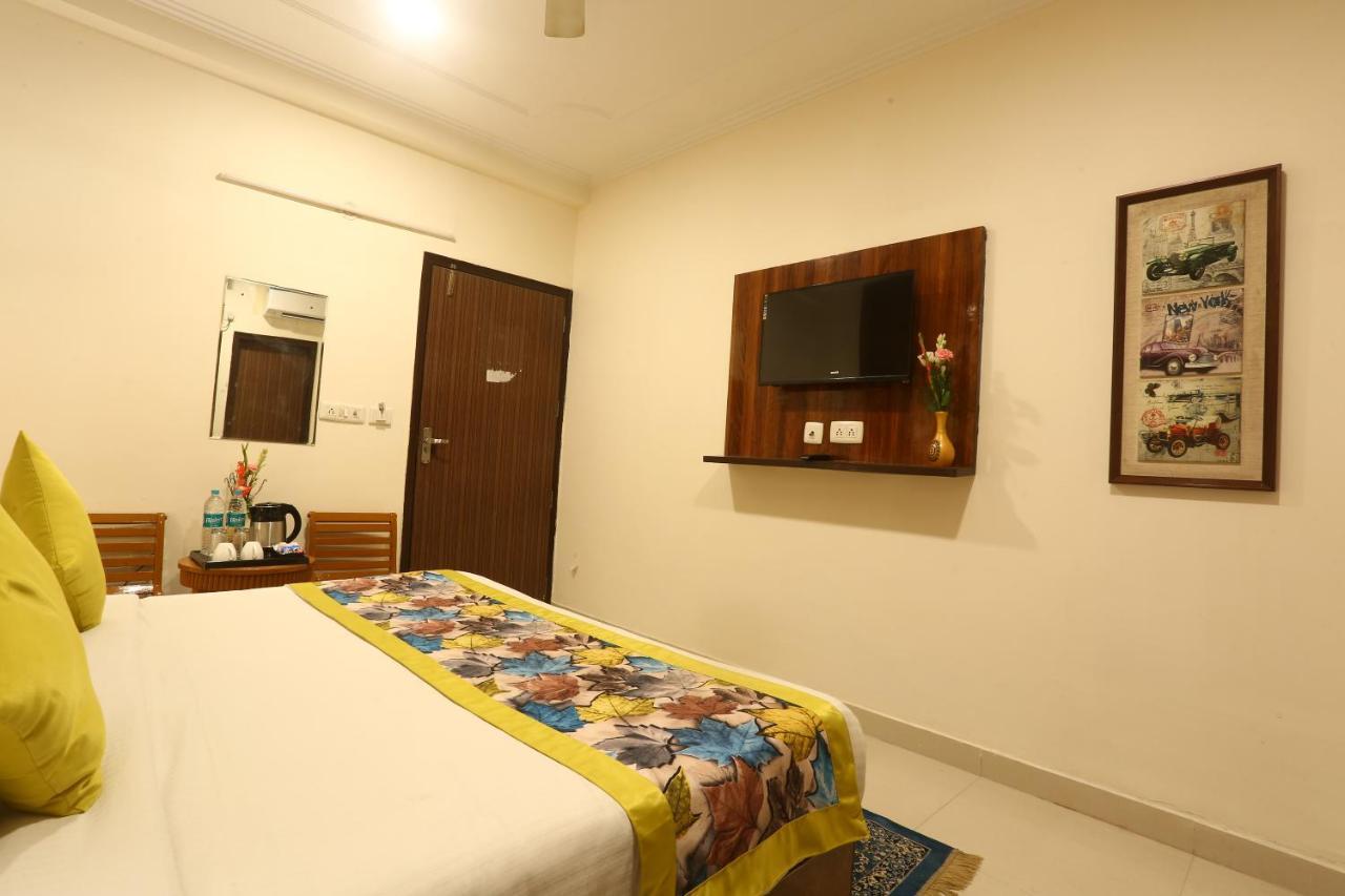 Hotel Earth Delhi  Ngoại thất bức ảnh