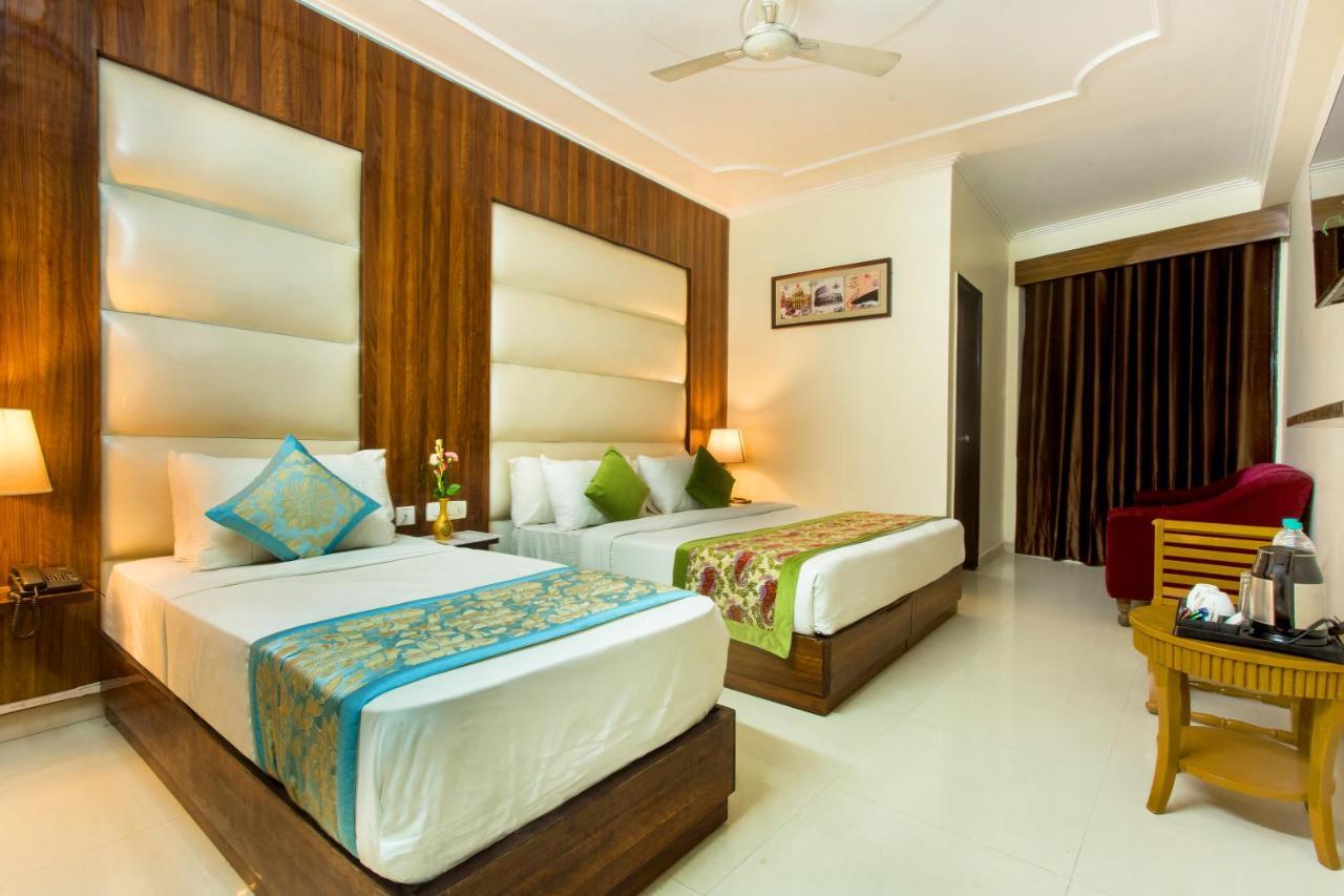 Hotel Earth Delhi  Ngoại thất bức ảnh